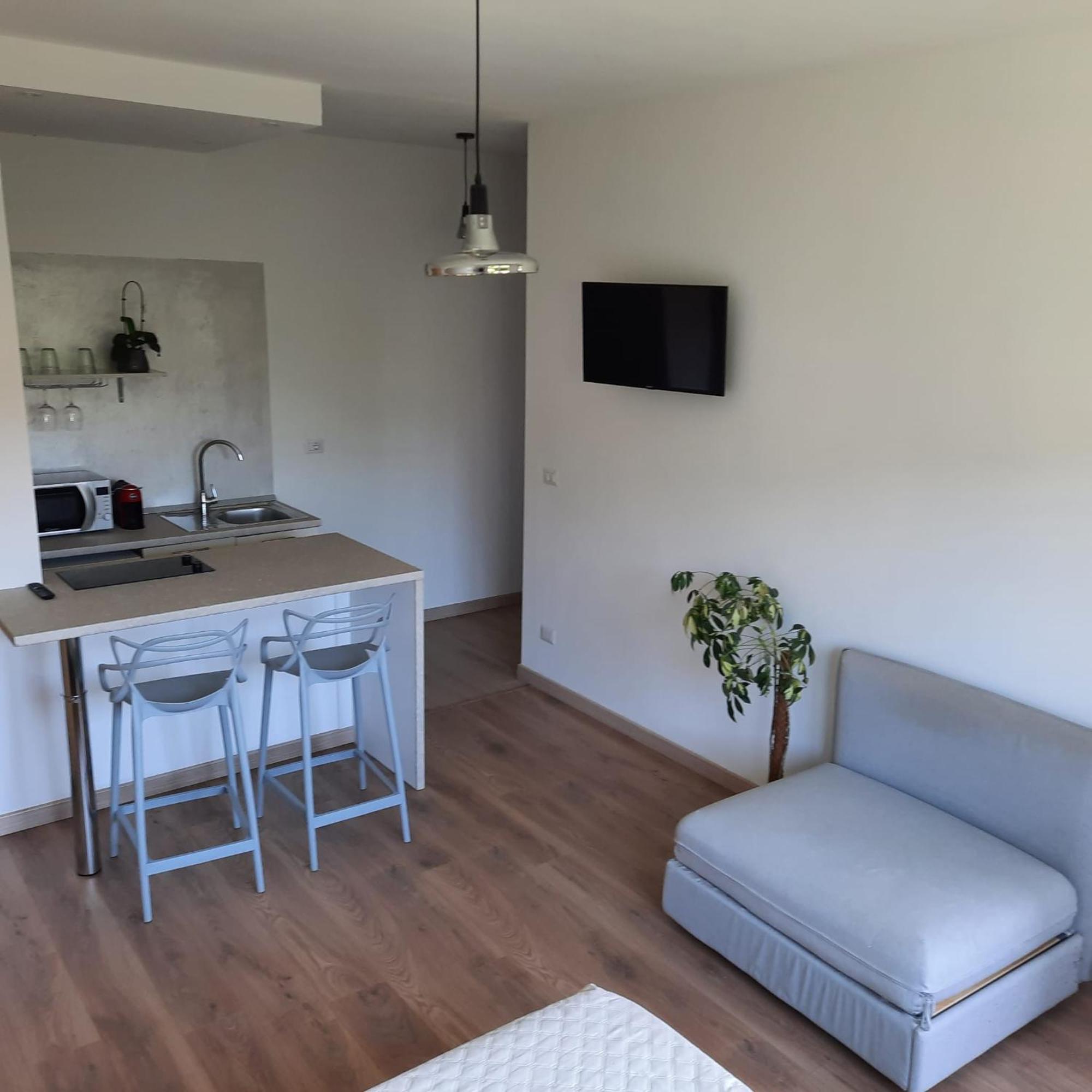 Sprio House Lägenhet Omegna Exteriör bild