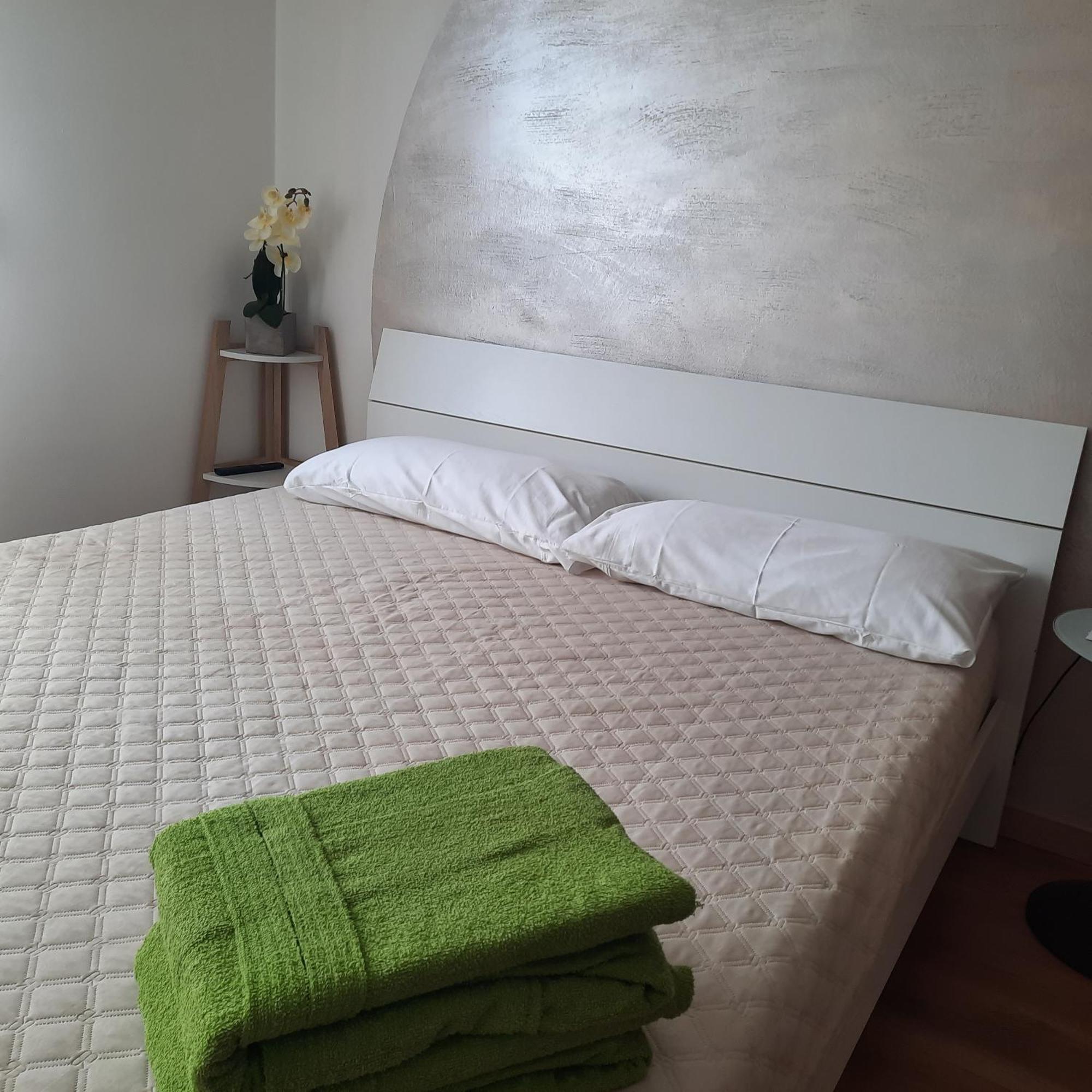 Sprio House Lägenhet Omegna Exteriör bild